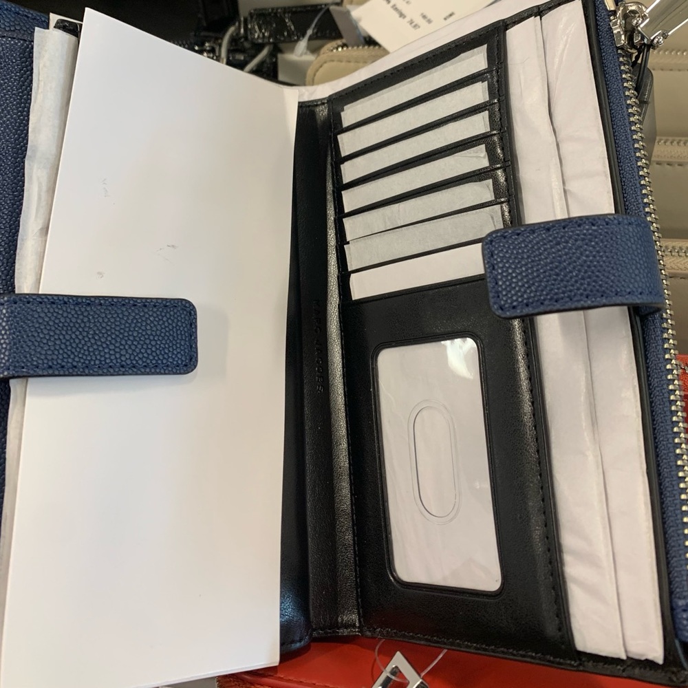 Wallet - Picture 2 of 3